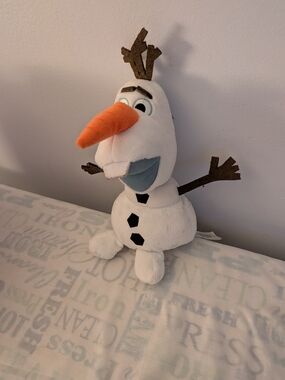 Disney Frozen Olaf Stuffed Animal 10"